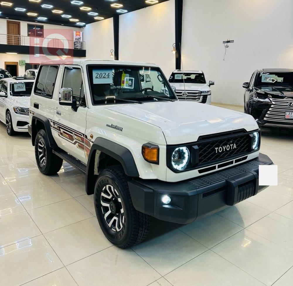 تويوتا لاند كروزر 76